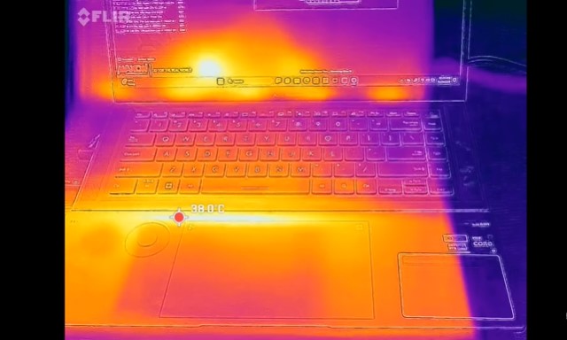 Asus Zenbook Pro 16x OLED Surface Temperature