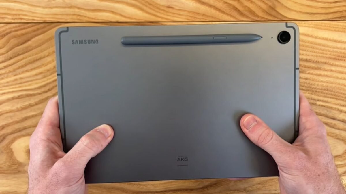 Samsung Galaxy Tab S9 Fe Design and Build Quality
