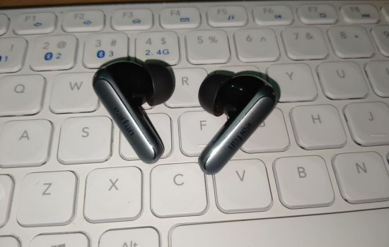 EarFun Air 2 Buds Design and build quality